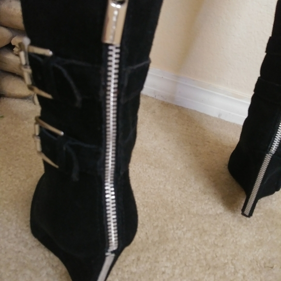 Michael Kors sueded bootie wedge boots 8 - Picture 5 of 5
